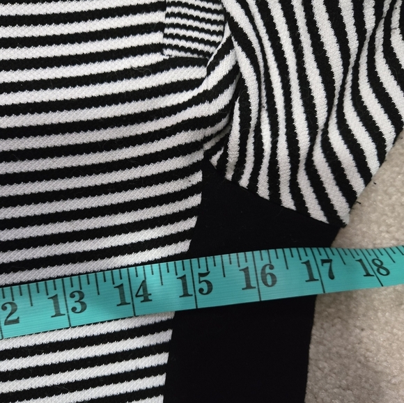MELISSA NEPTON black And White Striped Open Front Cardigan. Size Small - Picture 11 of 12